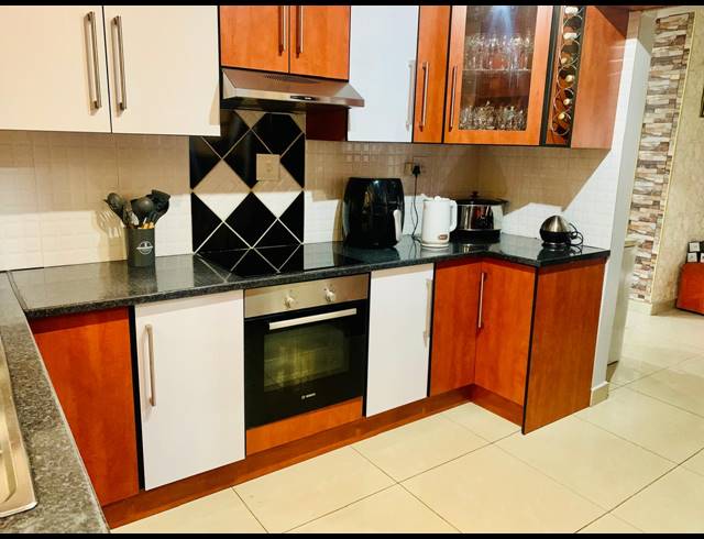3 BEDROOM HOUSE FOR SALE IN VANDERBIJLPARK CE 4